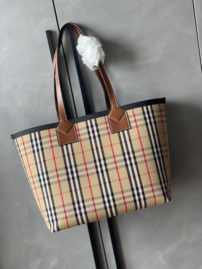 Bv*b*rry shopping bags